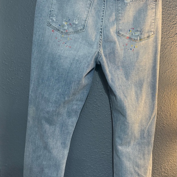NWTJudy Blue Women's High-Rise Destroyed Confetti Paint Splatter
Boyfriend Jeans - Picture 7 of 9